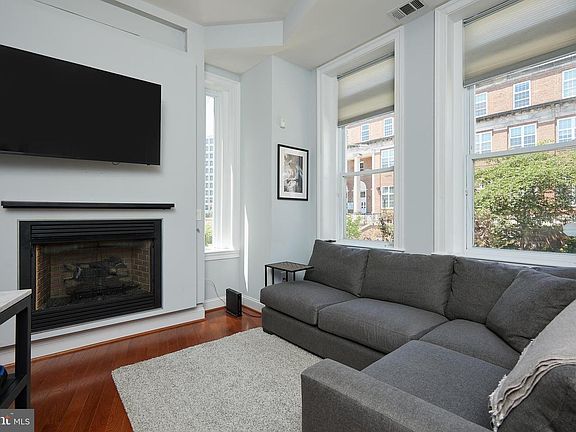 5th image of 2019 19th St NW #3