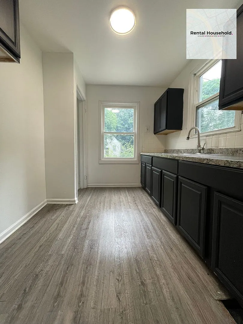 Recent Rent Drop!! Only $1200 for this Updated 3 Bedroom Single Family Home-Move-In Ready — Photo 1