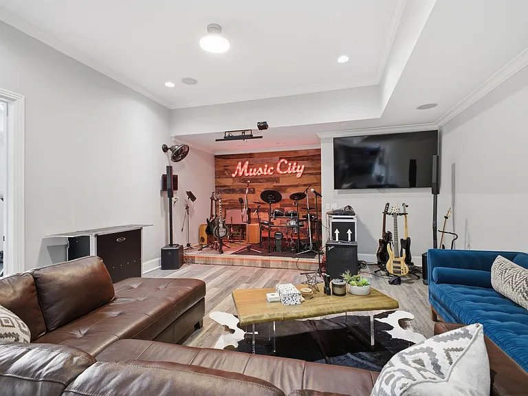 9617 Portofino Dr — Photo 31