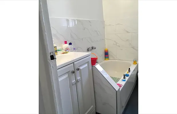 Rented by Highline Residential | media 59