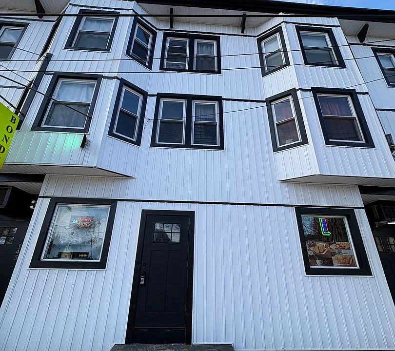 141-149 N 9th St
