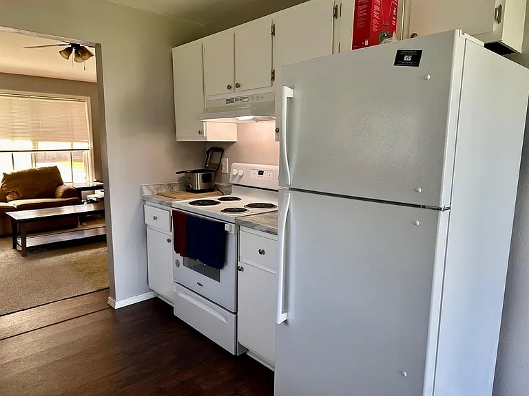 415 Arthur Ct #1 — Photo 3