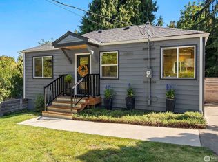 10012 17th Ave NE, Seattle, WA 98125