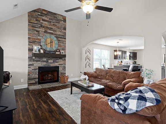 5th image of 2018 Dorsey Ct