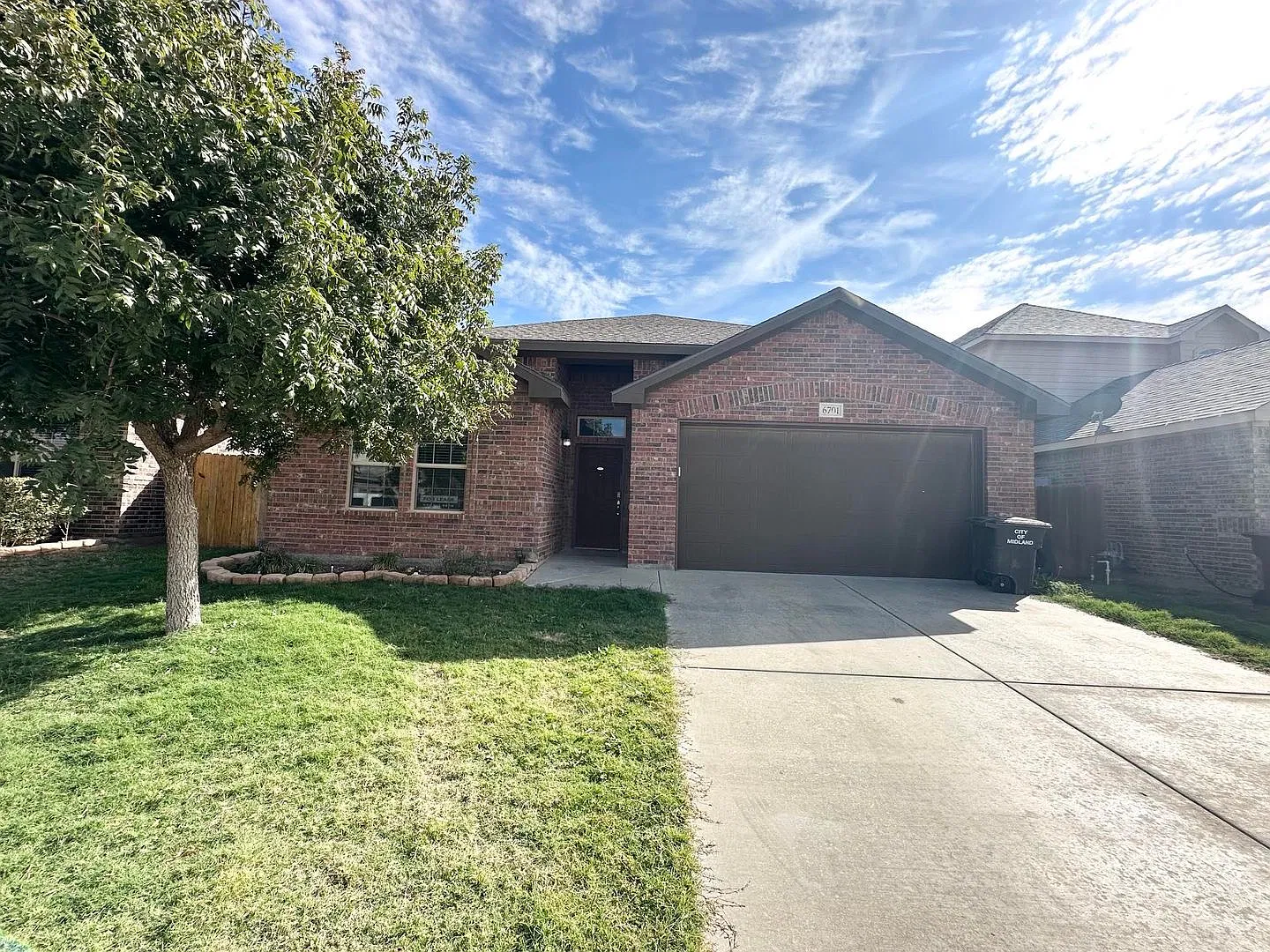 3 Bedroom 2.5 Bathroom Home For Rent Midland Texas — Photo 1