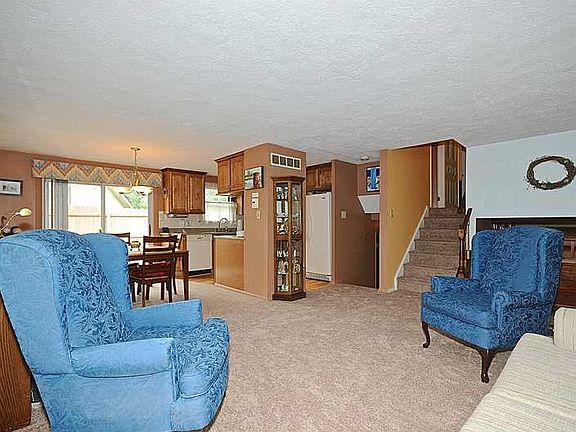3rd image of 5713 Windward Ct