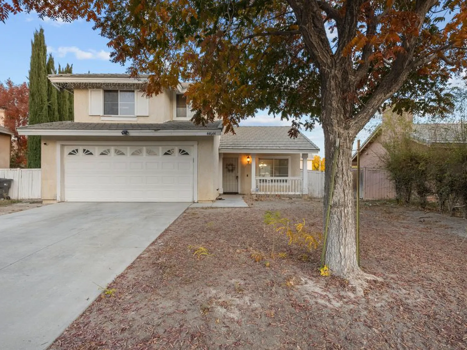 44644 Stillwater Dr — Photo 2