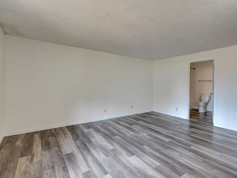 111 NW Columbia Dr #B3 — Photo 13