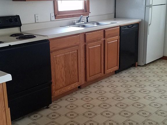 3rd image of 1111 N Luther St