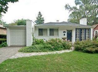 9429 Lincolnwood Dr, Evanston, IL 60203