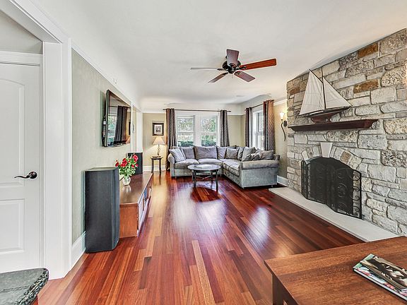 5th image of 1829 S Prospect Ave