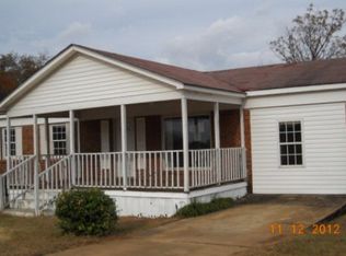 2135 Spots Rd, Wedgefield, SC 29168