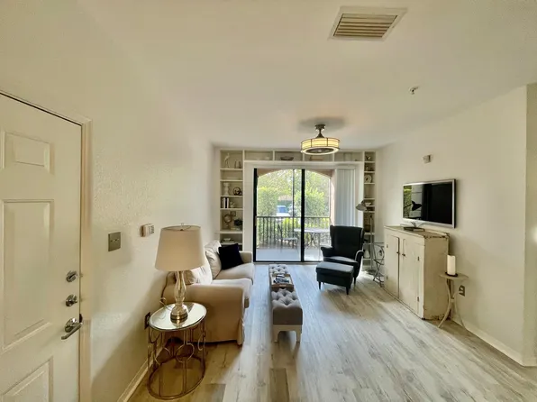 8377 38th Street Cir E, Sarasota, FL