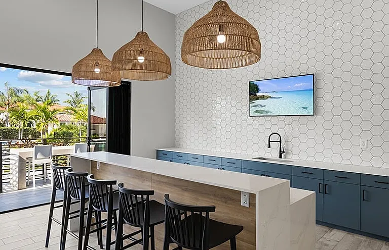 The Avant at Pembroke Pines Apartments — Photo 8