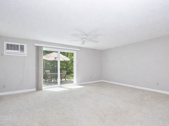 4th image of 174 Lowell Rd Unit 77