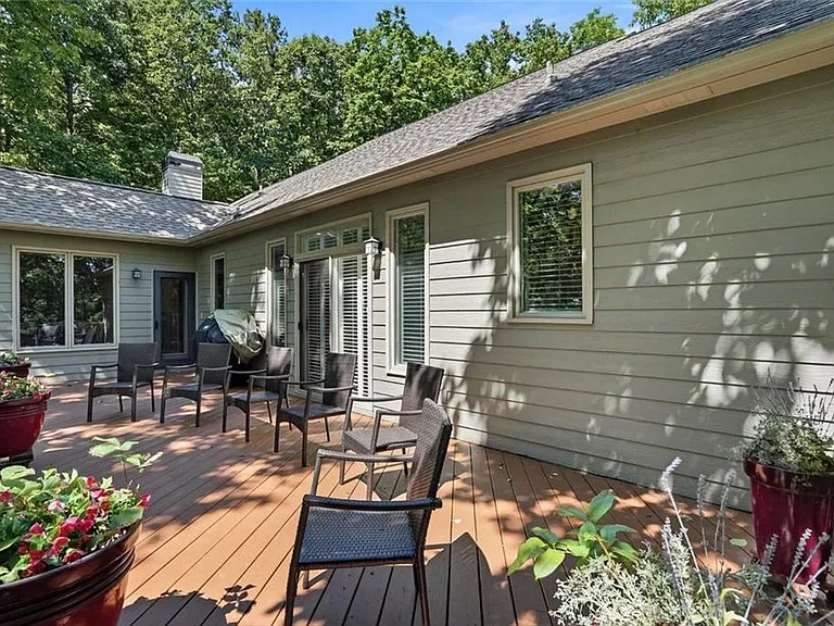 1279 Quail Cove Dr — Photo 12
