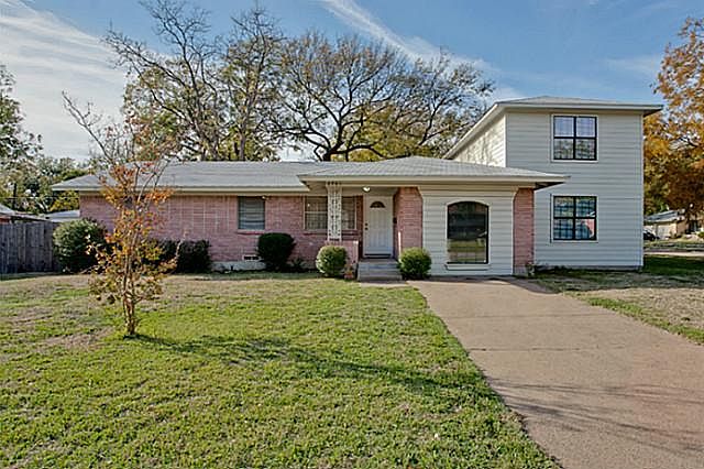1st image of 2701 Wembley Dr