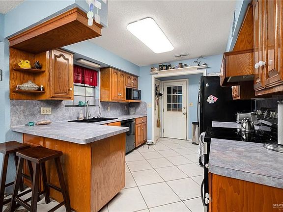 5th image of 1416 Goldcrest Ave