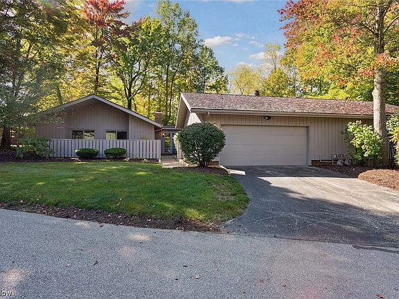 2nd image of 674-10 Fairington Ln #16-K