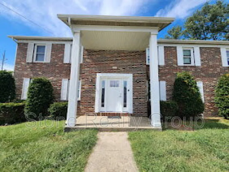 2 bed, 1.0 bath, $775 — Photo 1