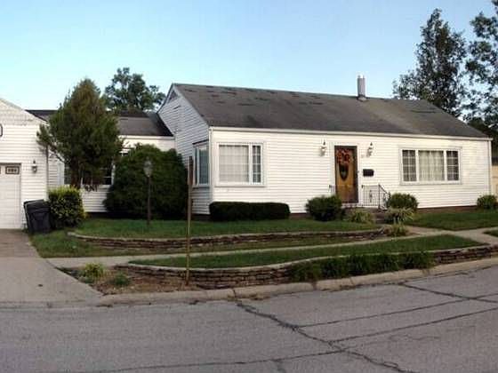 1st image of 210 N Olive St