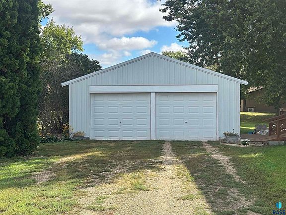 4th image of 206 N Vermillion St