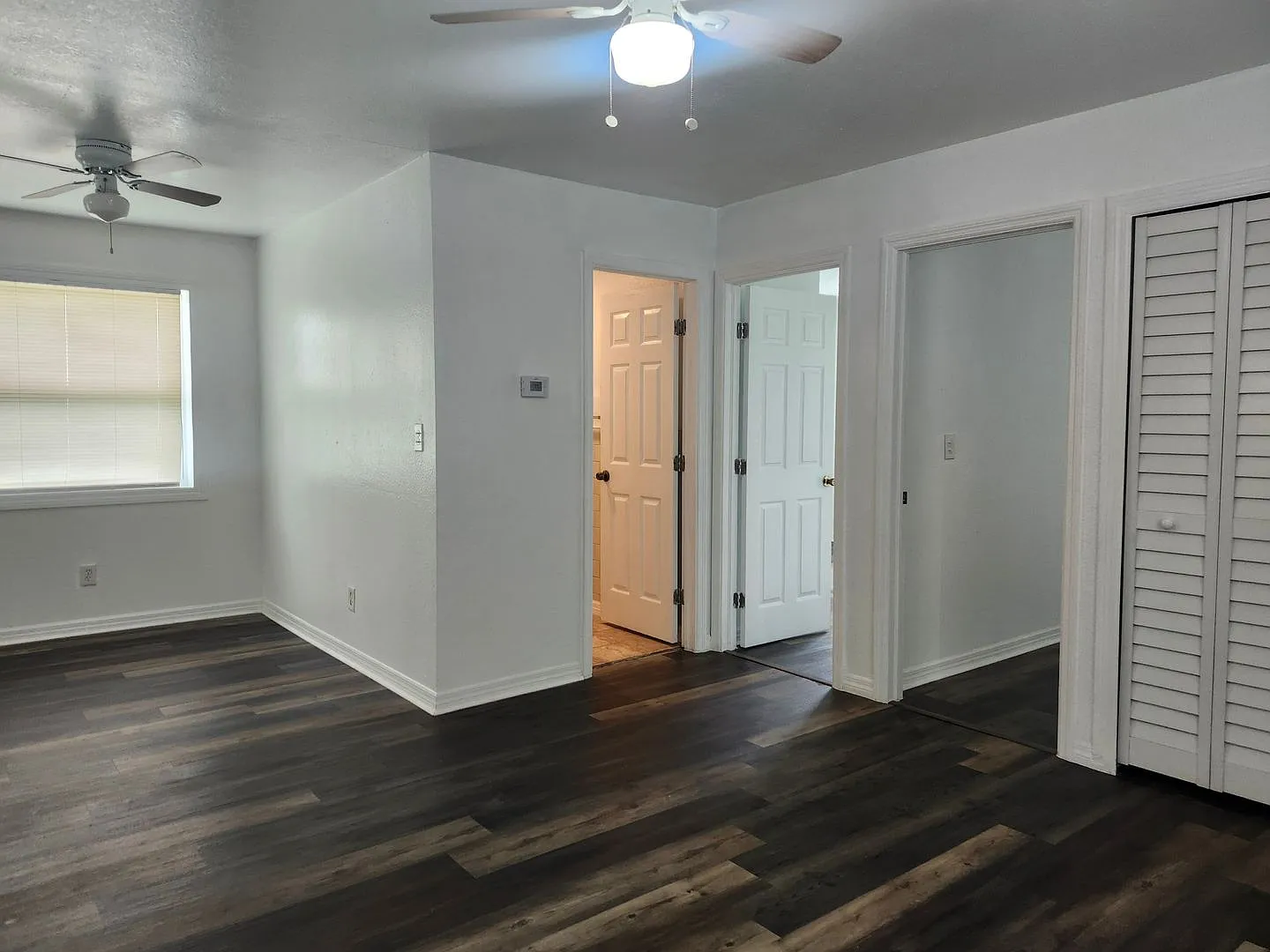 3 bedroom 2 bath — Photo 3