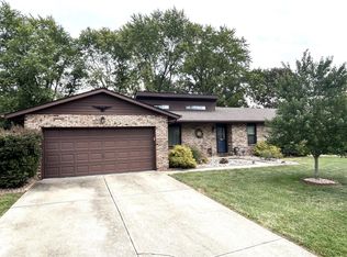 316 Weatherstone Dr, Belleville, IL 62221