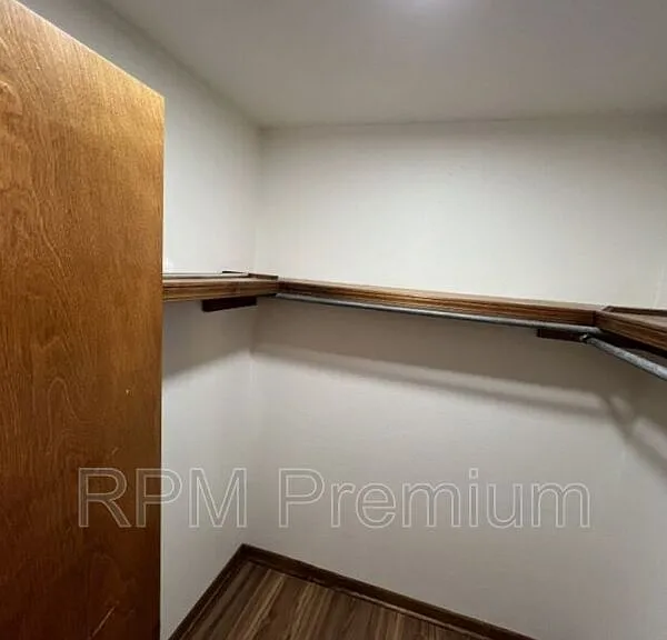 13936 Cayuga Dr — Photo 38