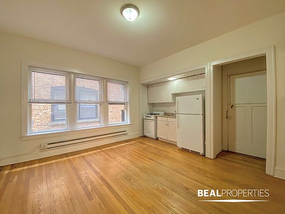 3rd image of 1305 Oak Ave #E2