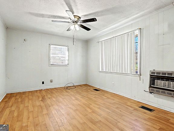 4th image of 1408 Prospect Rd