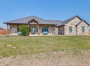 525 Port O Call Dr, Runaway Bay, TX 76426