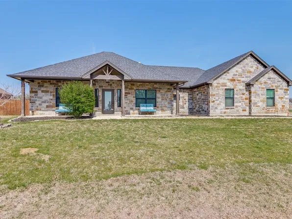 525 Port O Call Dr, Runaway Bay, TX 76426