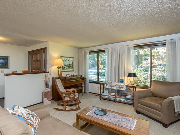 2nd image of 19480 Wilderness Dr