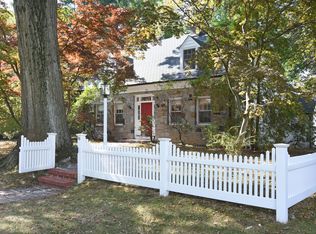 76 Longfellow St, Hartsdale, NY 10530