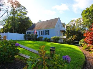 19 Hilltop Dr, Marstons Mills, MA 02648