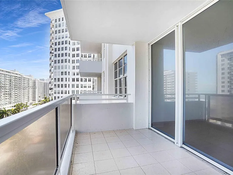 5700 Collins Ave #10C — Photo 26