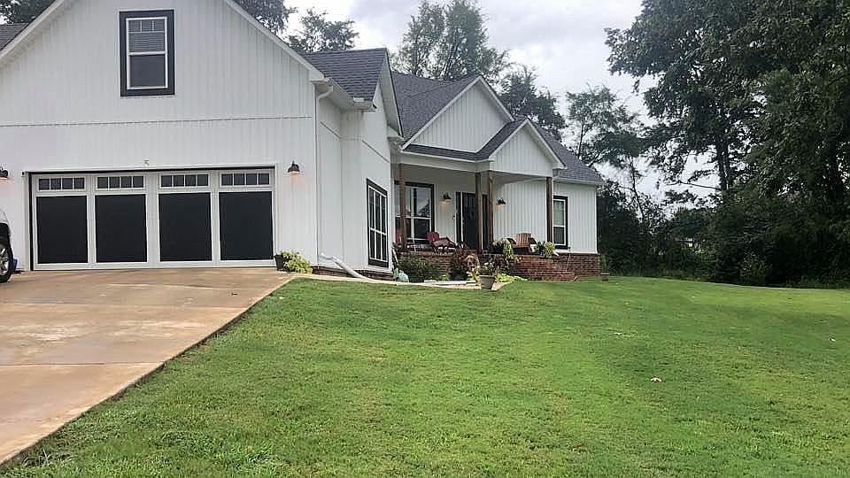 1st image of 5 Winterberry Dr