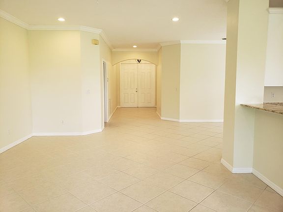 2nd image of 458 NW Fetterbush Way