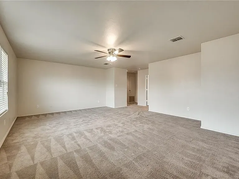 1109 Boxwood Dr — Photo 13