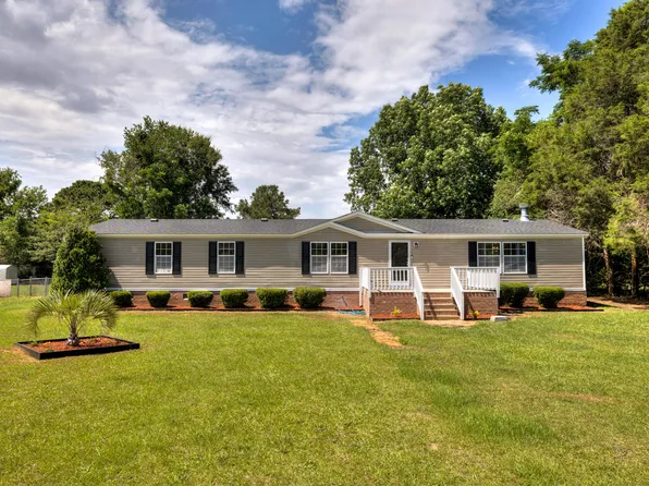 6835 Fish Rd, Dalzell, SC 29040