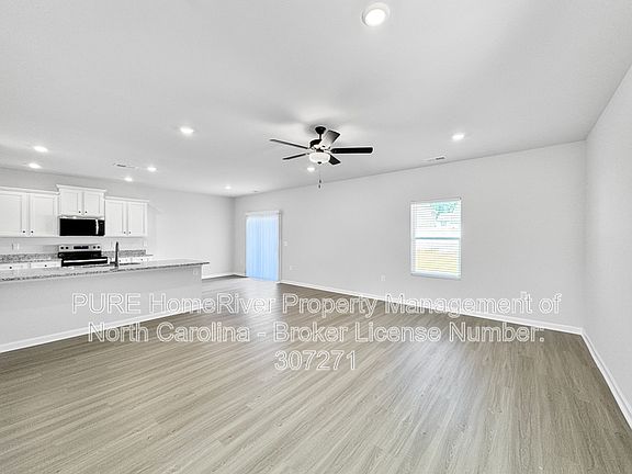 3rd image of 3328 Burberry Dr