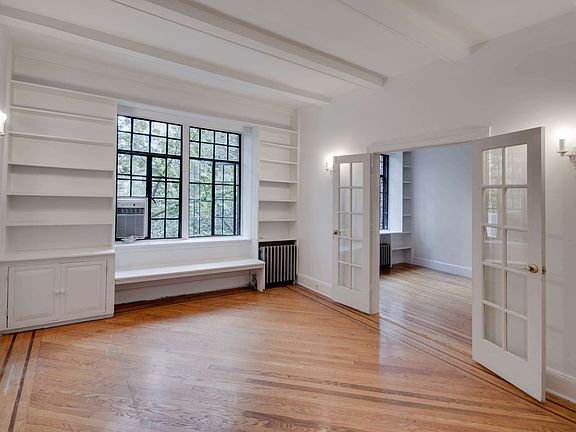 2nd image of 216 Lincoln Pl APT 1C