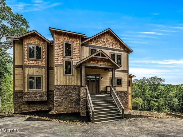 3755 Revetta Cir, Sevierville, TN 37862