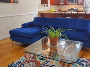 90 Thorne St, Jersey City, NJ 07307