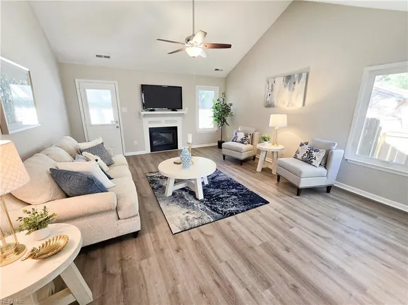 728 Bloom Ave, Chesapeake, VA 23325