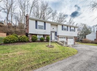 1825 Wallace Rd, South Park, PA 15129