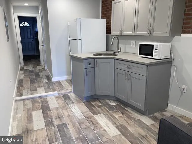 Building Photo - 5408 Baltimore Ave #3