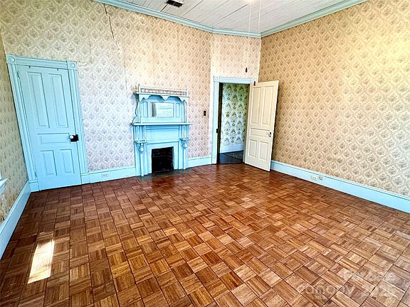 29th image of this home