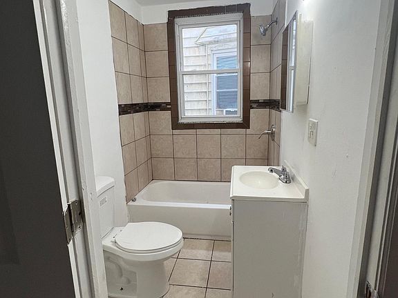 3rd image of 12 N 18th St APT 1